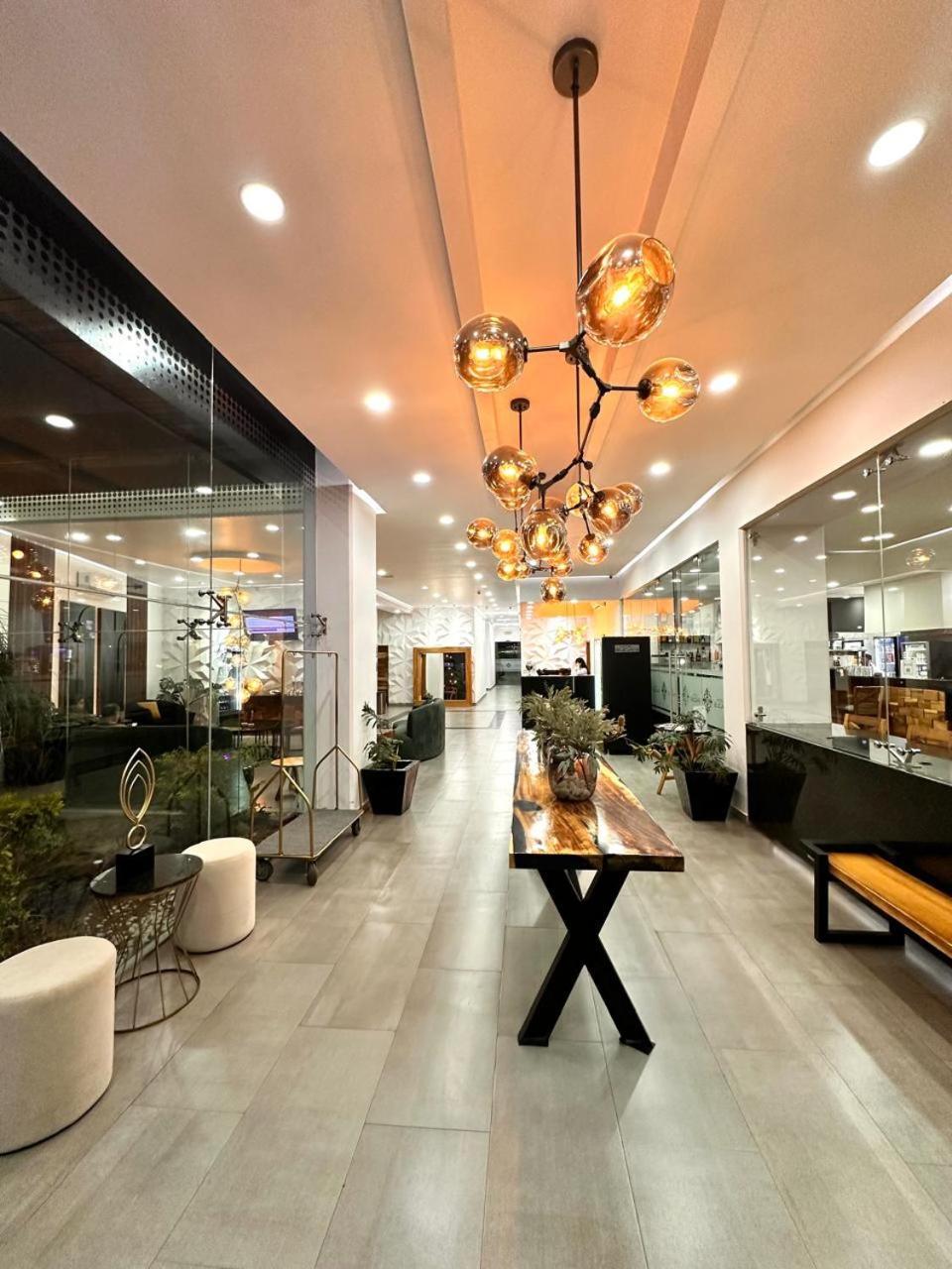 Hotel Bugari Aeropuerto Guadalajara Las Pintas Exteriér fotografie
